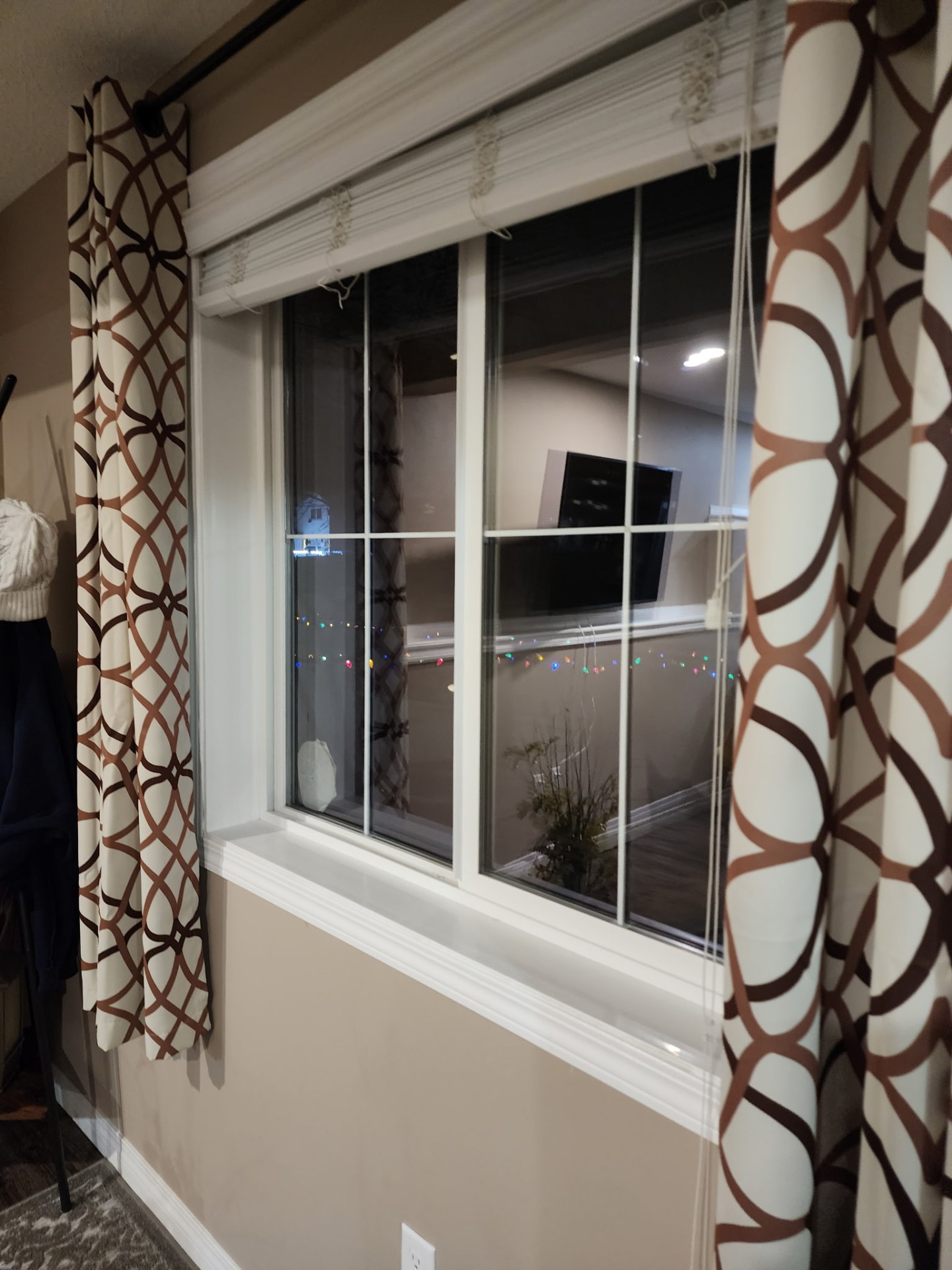 Streak-free interior window cleaning